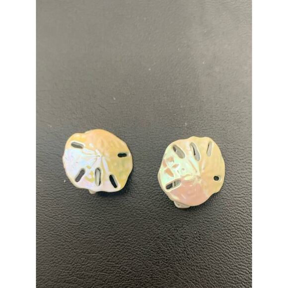 Vintage Iridescent Sand Dollar Clip On Earrings Beachy Ocean - Picture 3 of 5